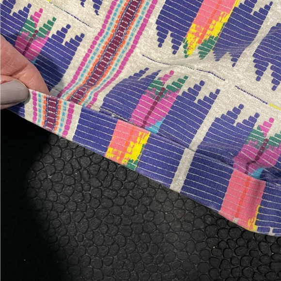 American Eagle outfitters Aztec tribal size 4 midi twill‎ shorts - Picture 5 of 6